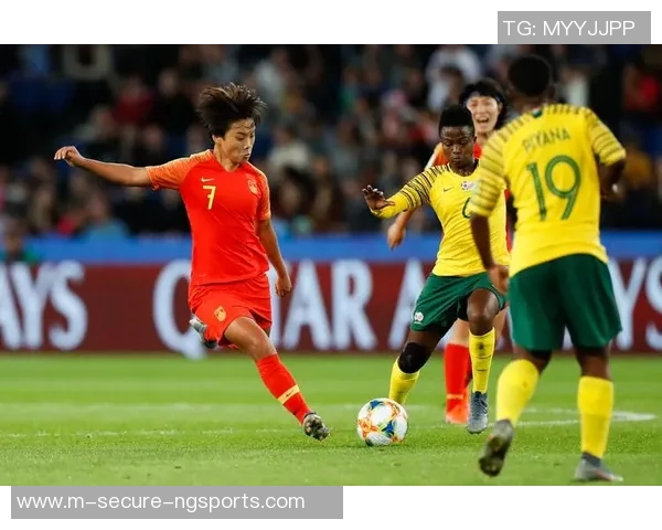 荷兰女足与丹麦女足精彩对决比分揭晓，赛场瞬间回顾与分析